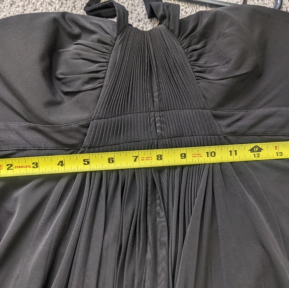 BCBG black halter dress size 6/8 medium - Picture 8 of 8